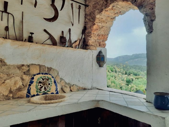 Image No.5-6 Bed Property for sale