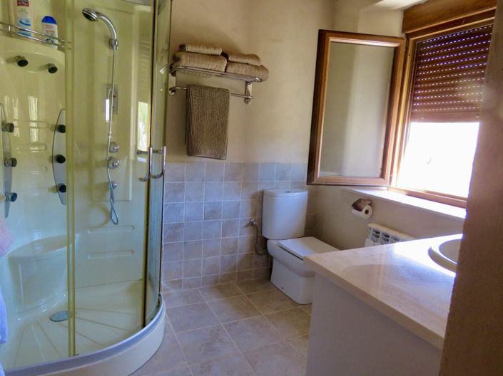 Image No.37-5 Bed Property for sale