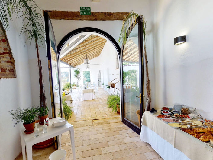 Image No.10-12 Bed Property for sale