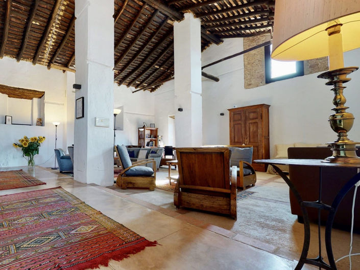 Image No.13-12 Bed Property for sale