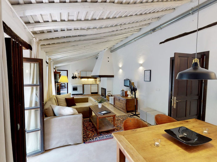 Image No.26-12 Bed Property for sale