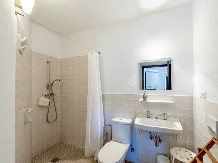 Image No.36-12 Bed Property for sale