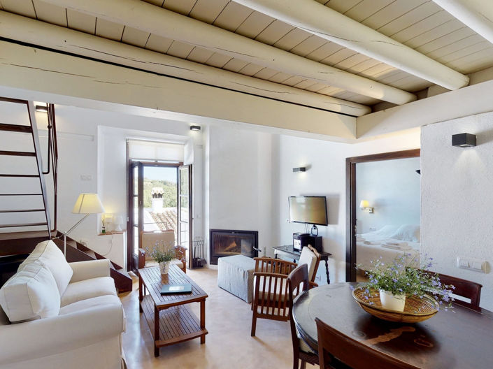 Image No.38-12 Bed Property for sale