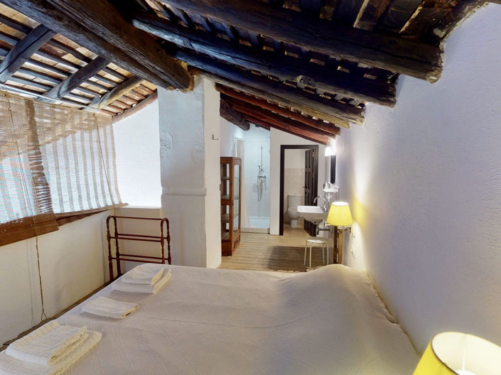 Image No.47-12 Bed Property for sale