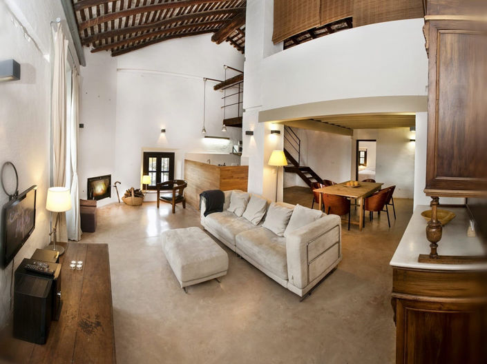 Image No.48-12 Bed Property for sale