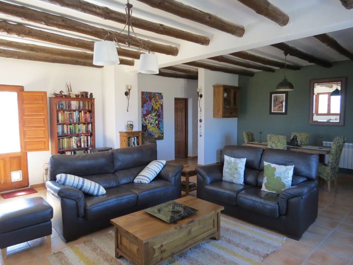 Image No.15-4 Bed Property for sale