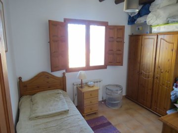 2573404photo7