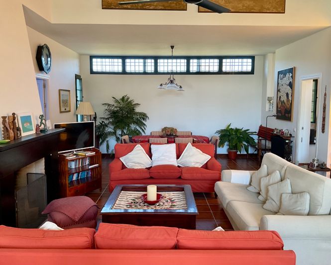 Image No.10-5 Bed Property for sale