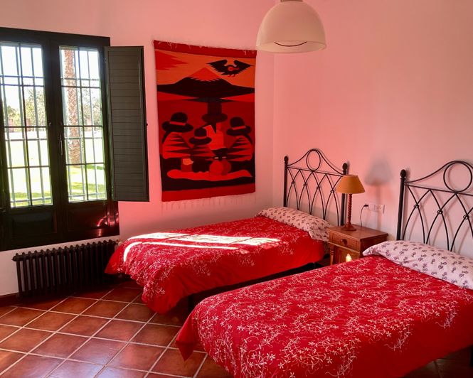 Image No.23-5 Bed Property for sale