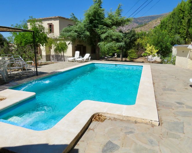 Image No.1-4 Bed Property for sale