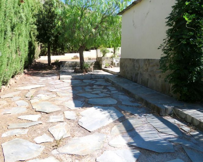 Image No.8-4 Bed Property for sale