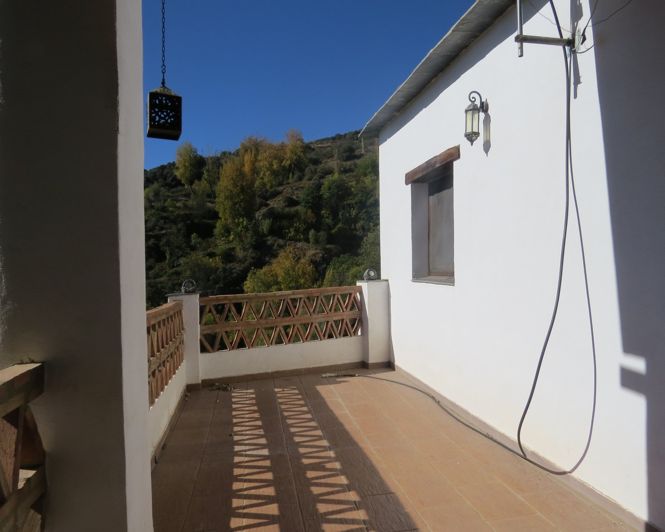 Image No.37-3 Bed Property for sale