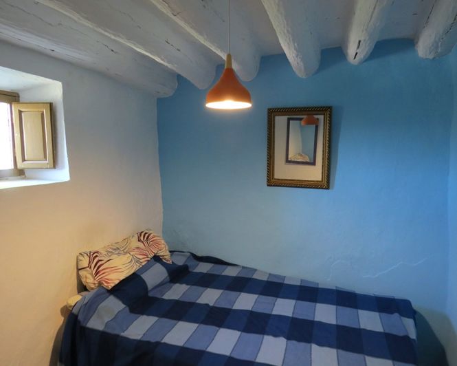 Image No.22-3 Bed Property for sale