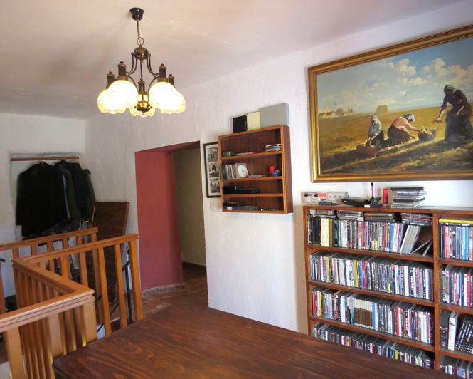 Image No.28-3 Bed Property for sale