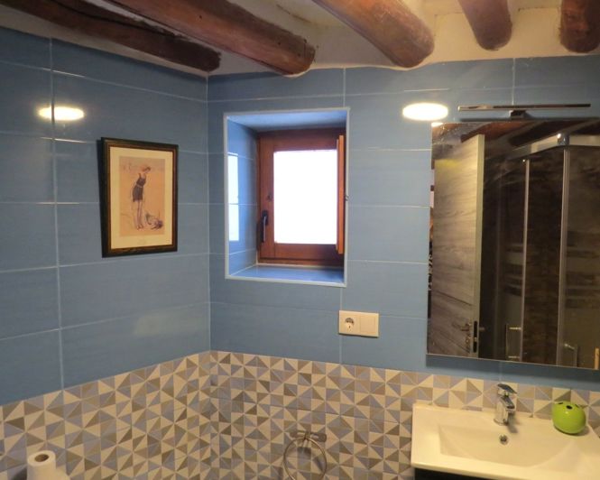 Image No.30-3 Bed Property for sale