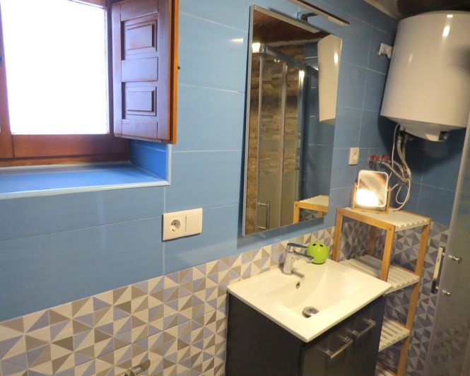 Image No.31-3 Bed Property for sale