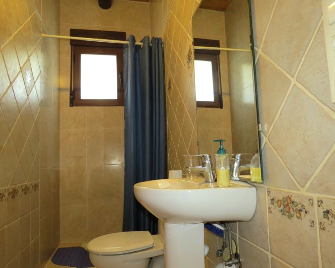 Image No.32-3 Bed Property for sale