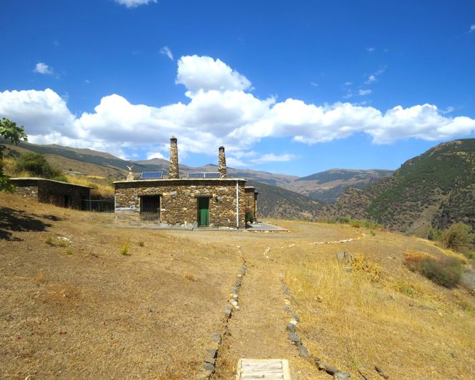 Image No.37-3 Bed Property for sale