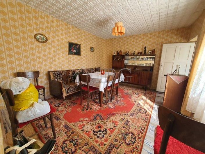 Image No.10-2 Bed House for sale