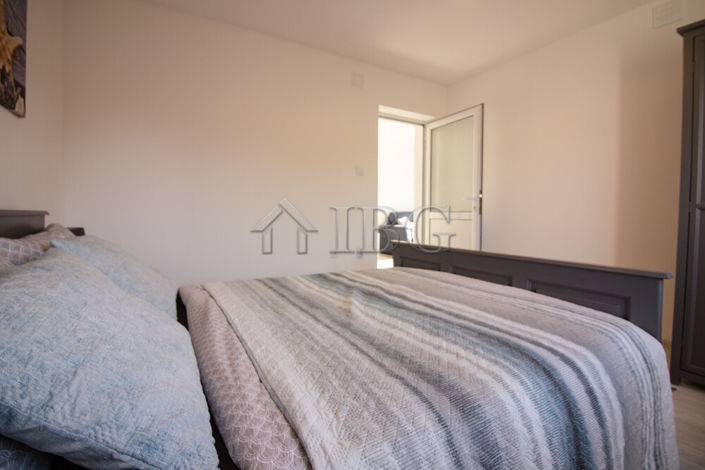 Image No.12-4 Bed House for sale