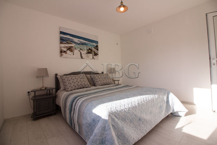 Image No.15-4 Bed House for sale