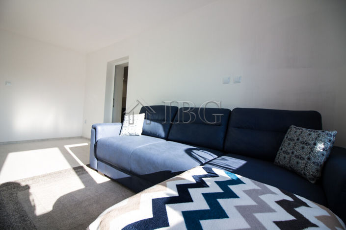 Image No.17-4 Bed House for sale