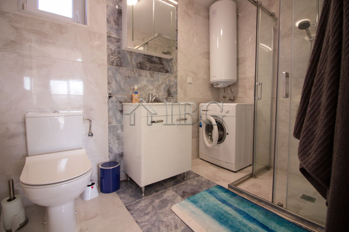 Image No.18-4 Bed House for sale