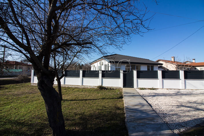 Image No.20-4 Bed House for sale