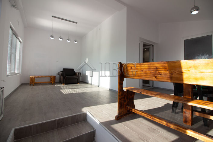 Image No.5-4 Bed House for sale