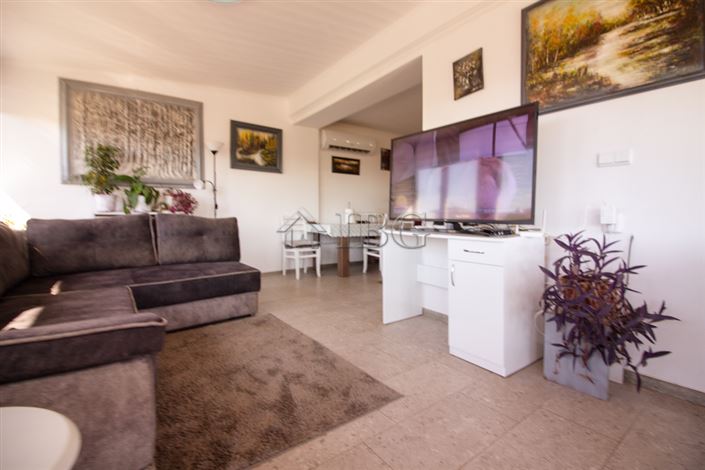 Image No.18-4 Bed House for sale