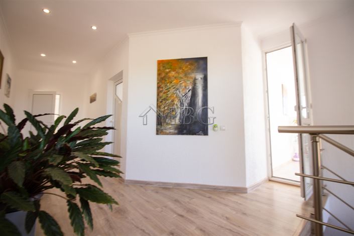 Image No.32-4 Bed House for sale