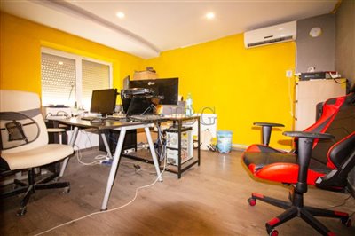 16633387162-bed-renovated-house-near-veliko-t