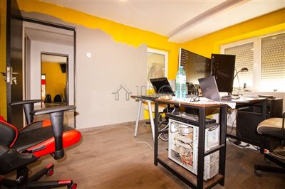 16633387162-bed-renovated-house-near-veliko-t