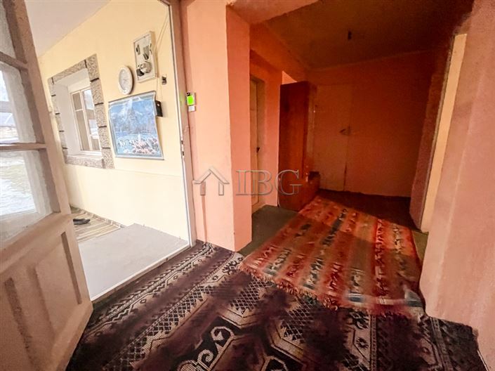 Image No.17-4 Bed House for sale