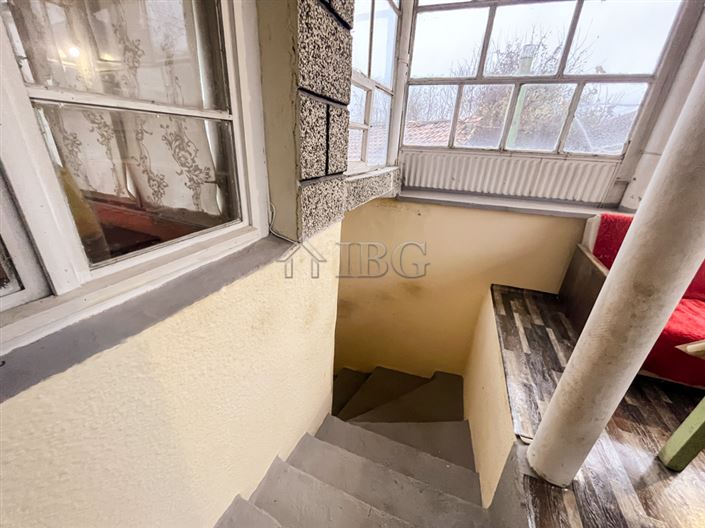 Image No.21-4 Bed House for sale