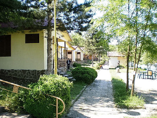 Image No.9-7 Bed Commercial for sale