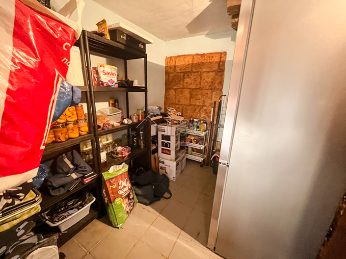 Image No.17-7 Bed House for sale