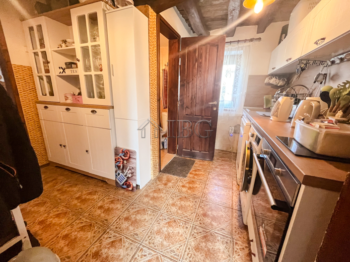 Image No.18-7 Bed House for sale