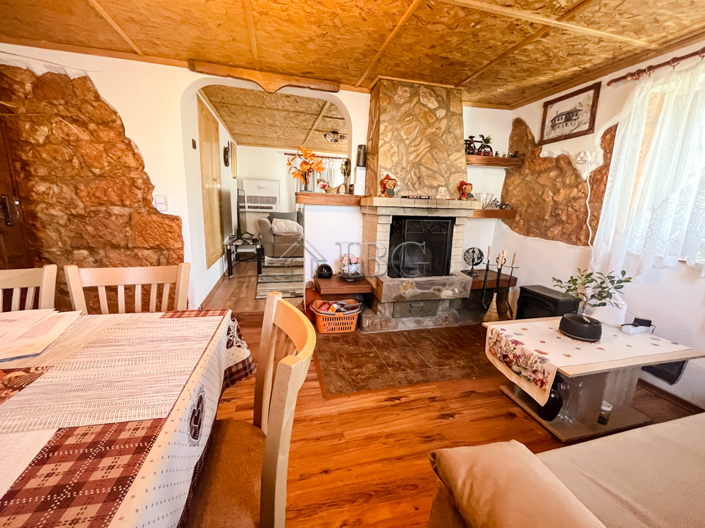 Image No.25-7 Bed House for sale