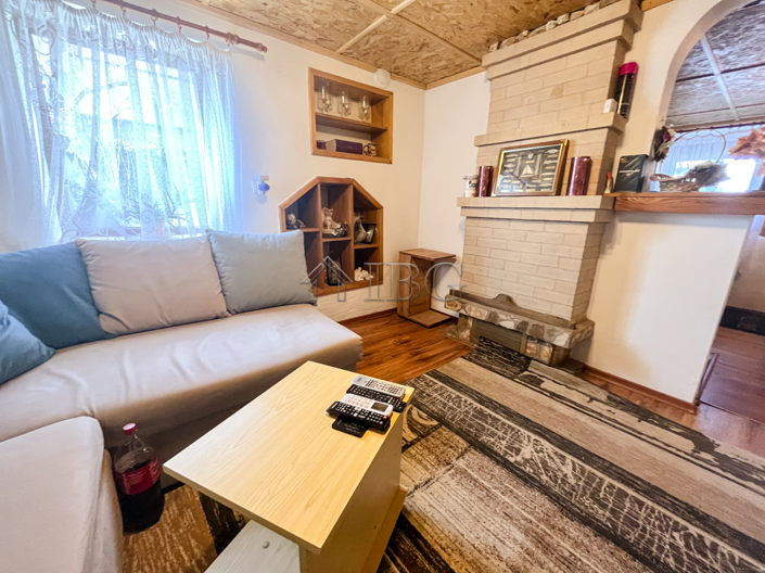 Image No.27-7 Bed House for sale