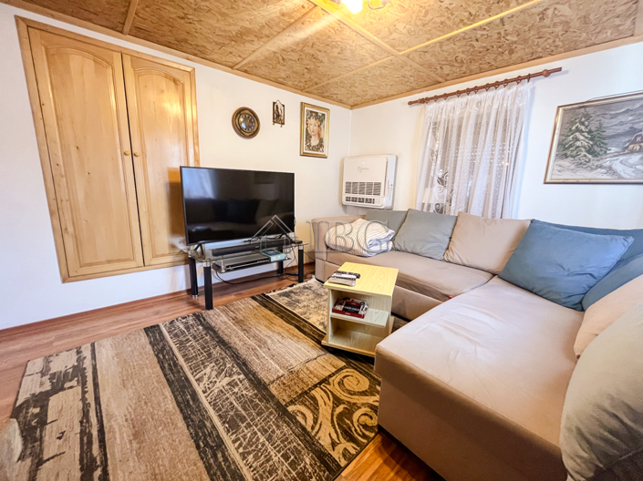 Image No.28-7 Bed House for sale