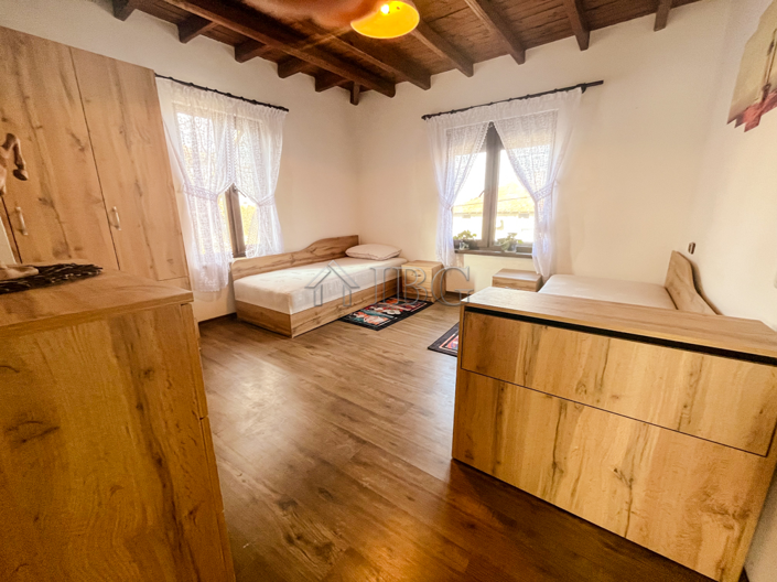 Image No.33-7 Bed House for sale