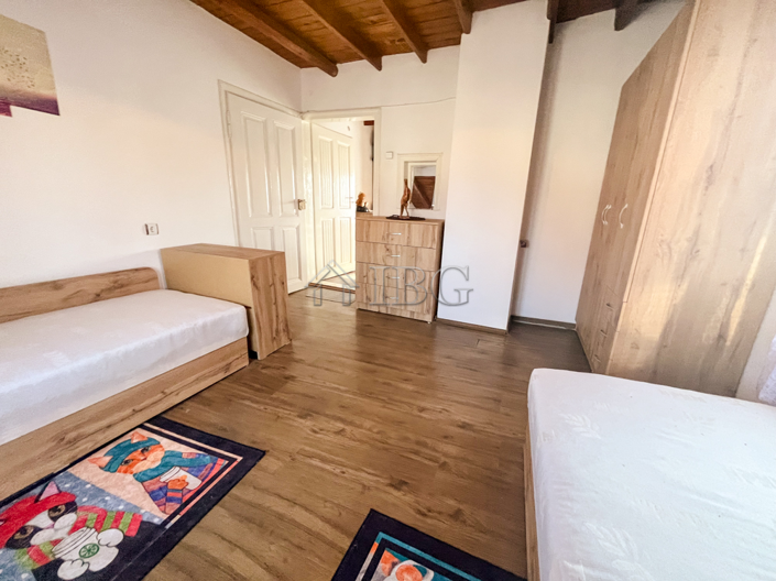 Image No.35-7 Bed House for sale