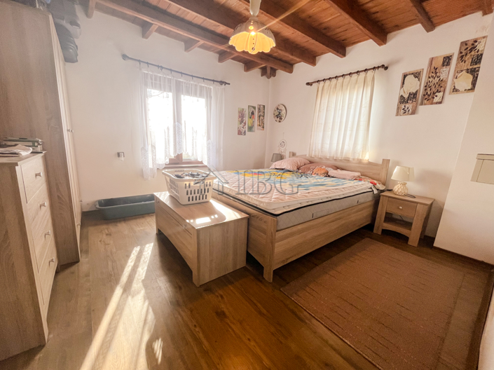 Image No.36-7 Bed House for sale