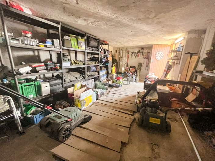 Image No.52-7 Bed House for sale