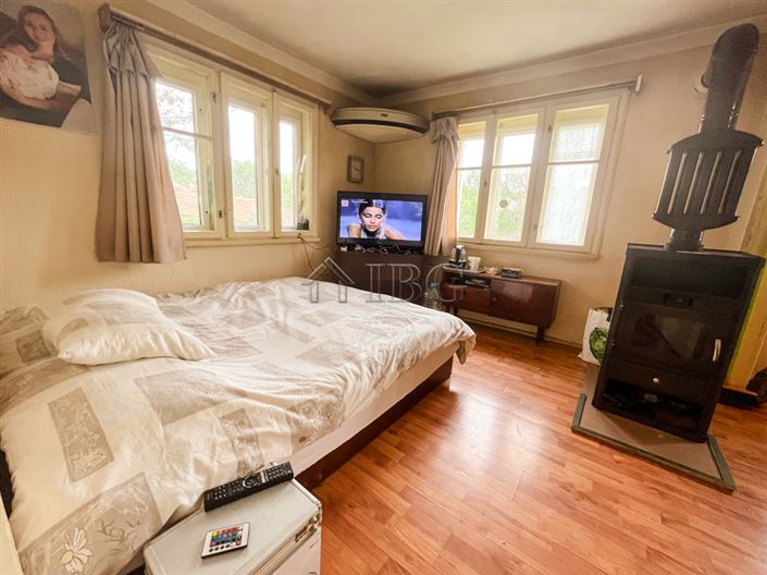 Image No.2-5 Bed House for sale