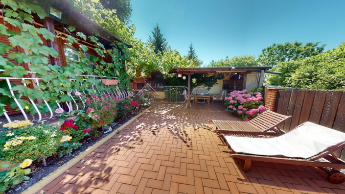 Image No.17-3 Bed House for sale