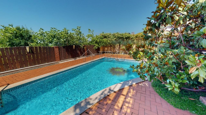 Image No.7-3 Bed House for sale