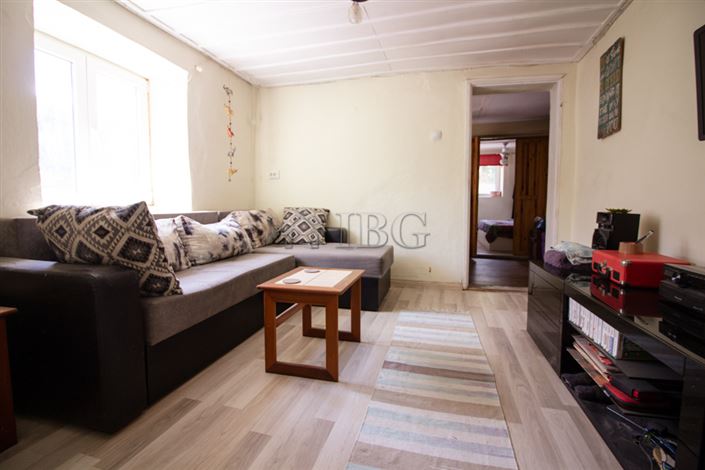 Image No.1-5 Bed House for sale