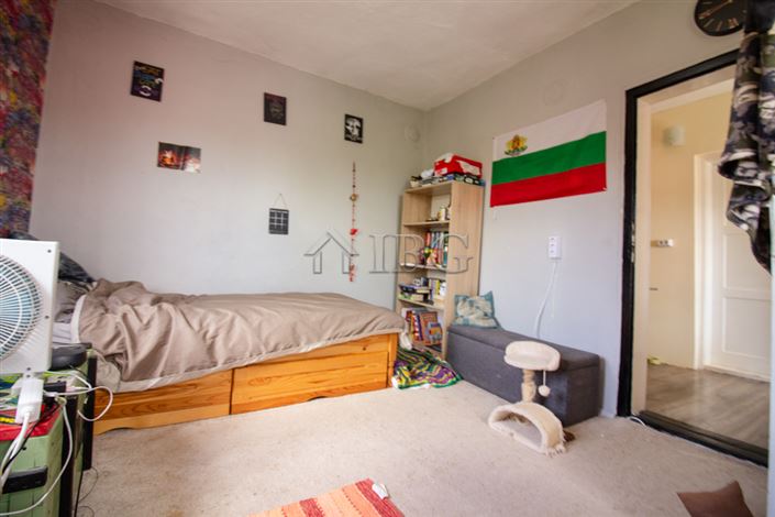 Image No.12-5 Bed House for sale